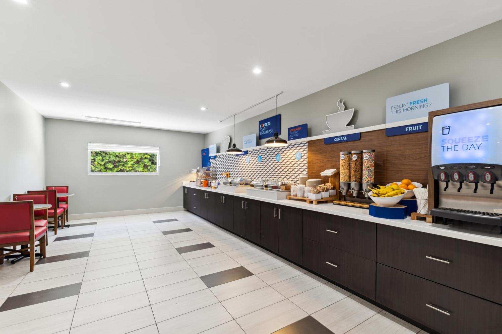 Express & Silicon Valley By Ihg Hotel Mountain View