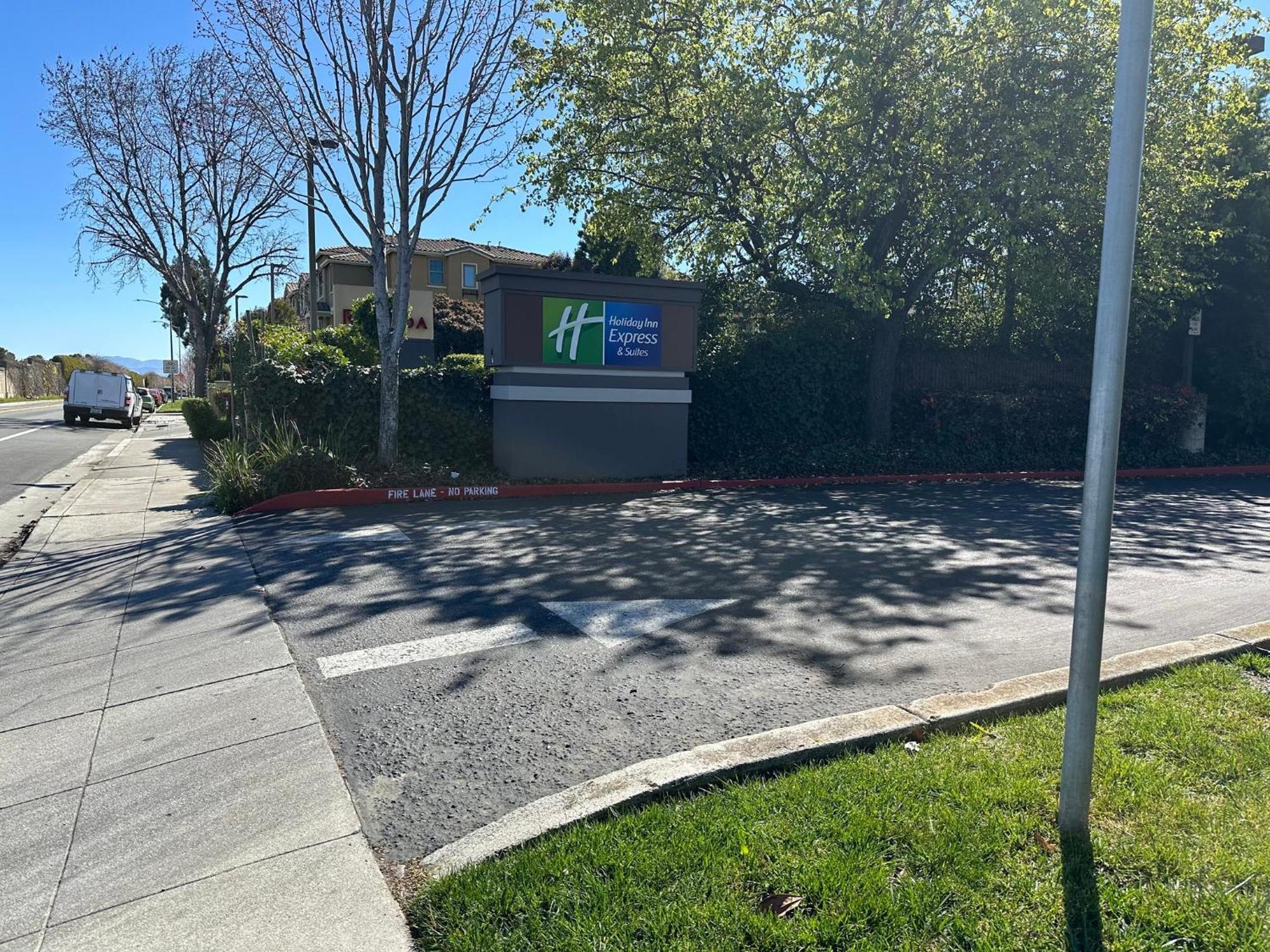 Hotel Express & Silicon Valley By Ihg