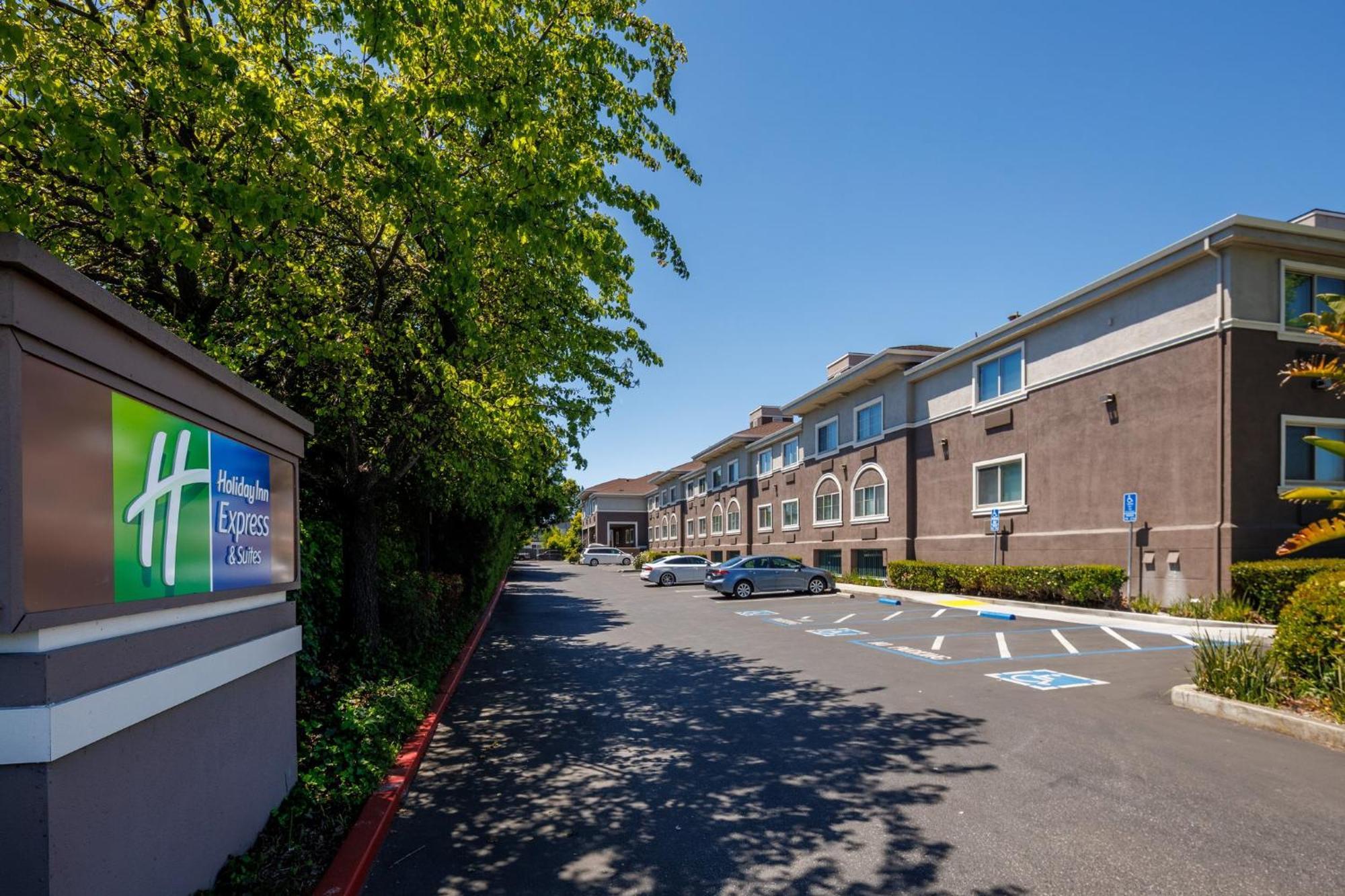 Hotel Express & Silicon Valley By Ihg 3*