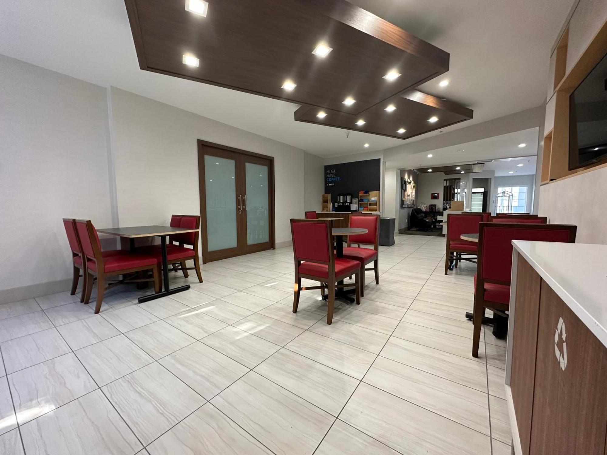 Express & Silicon Valley By Ihg Hotel Mountain View