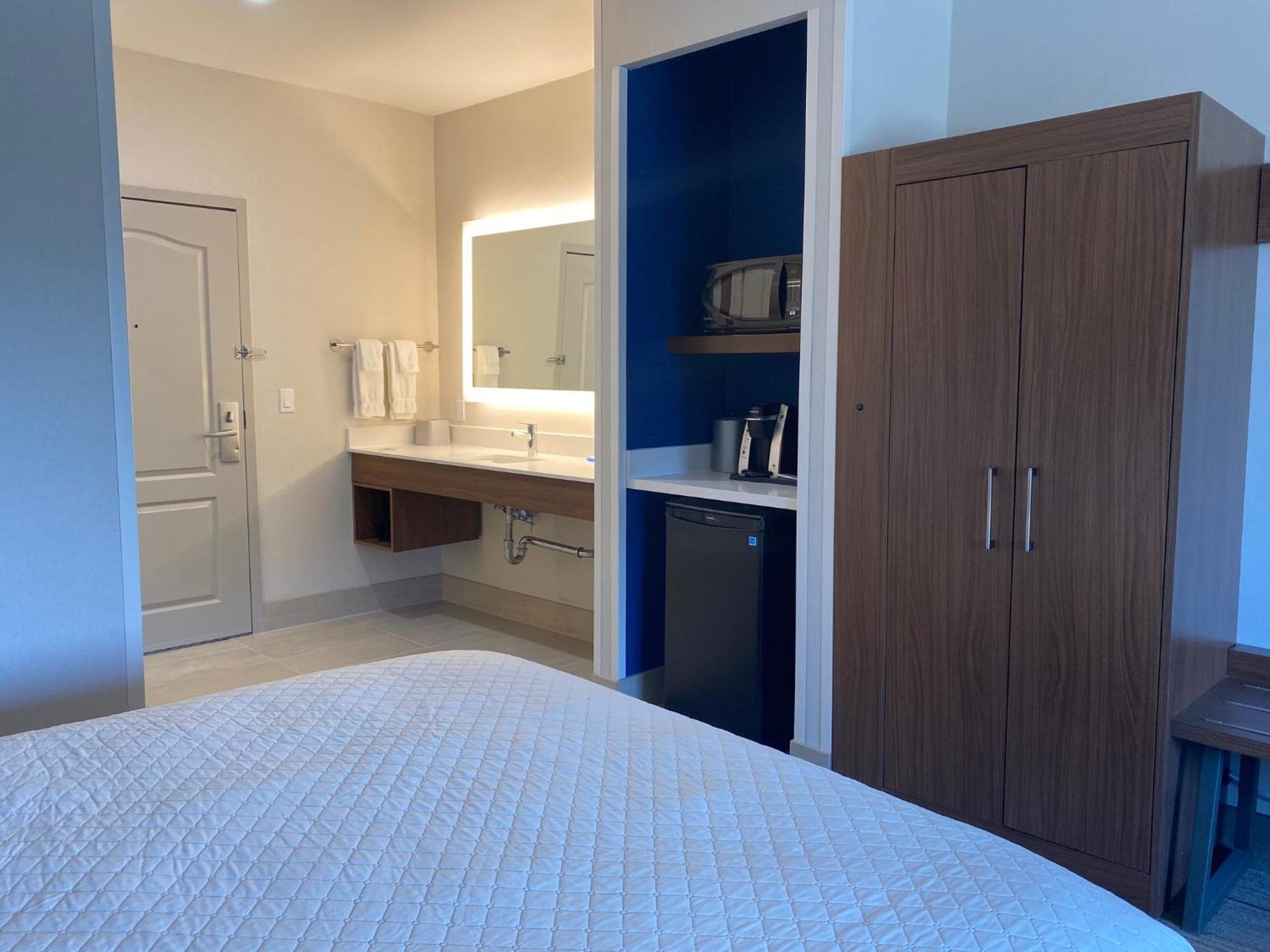 Express & Silicon Valley By Ihg 3*