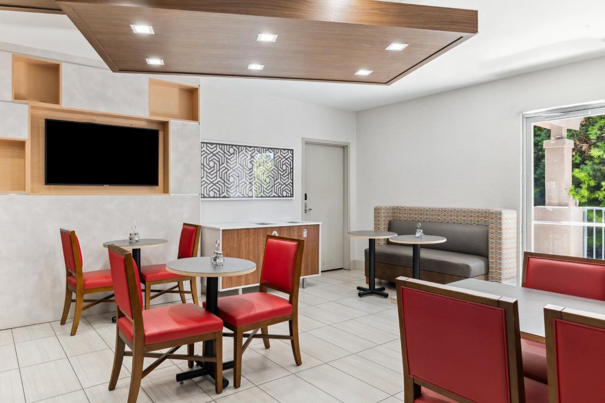 Express & Silicon Valley By Ihg 3*
