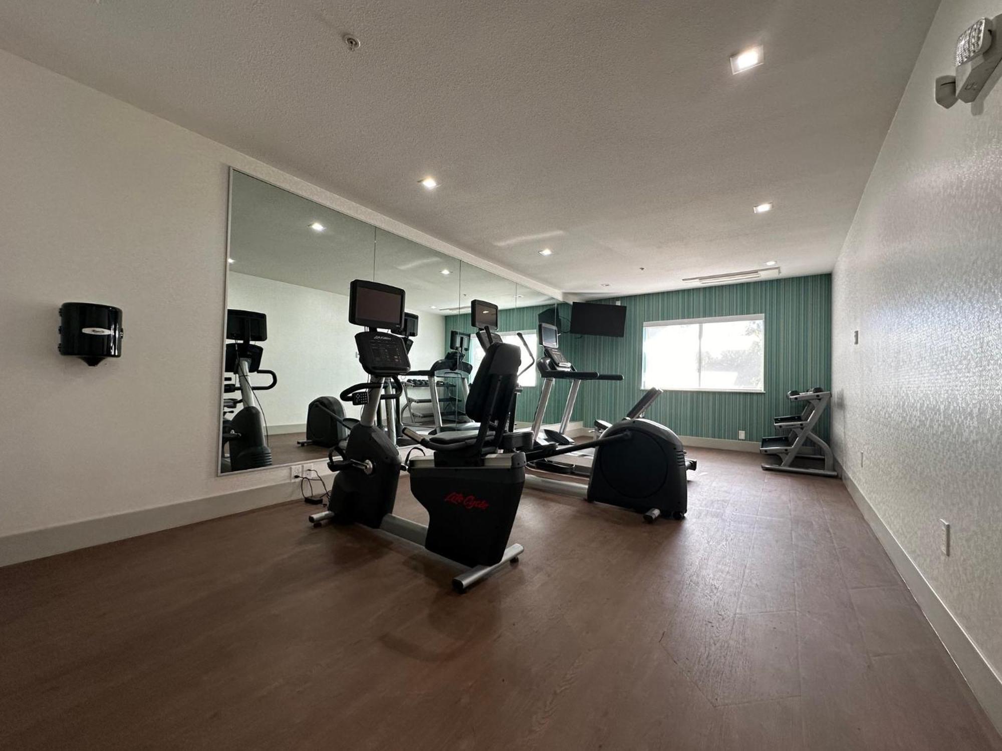 Express & Silicon Valley By Ihg Hotel Mountain View