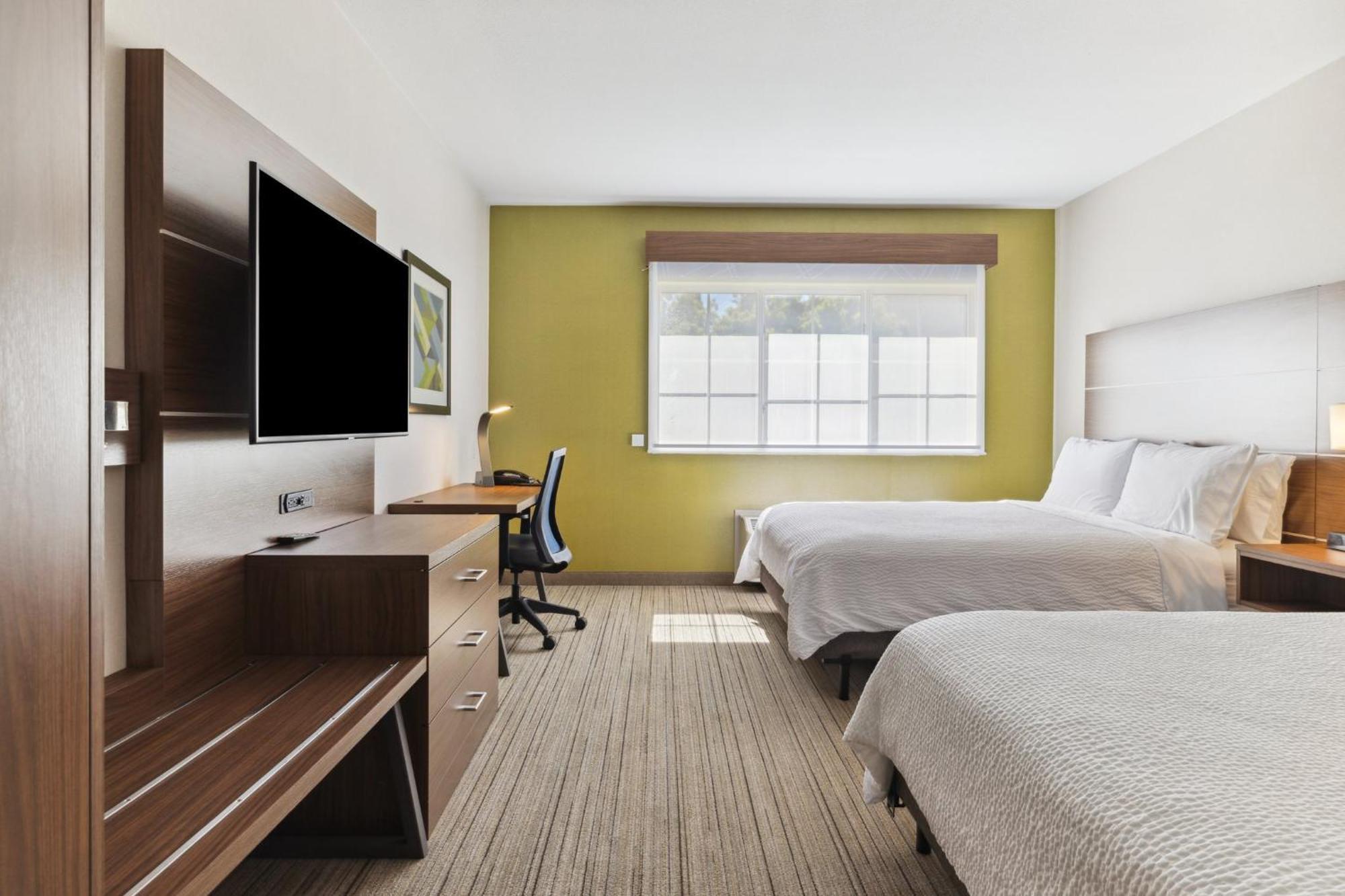 Express & Silicon Valley By Ihg Hotel 3*