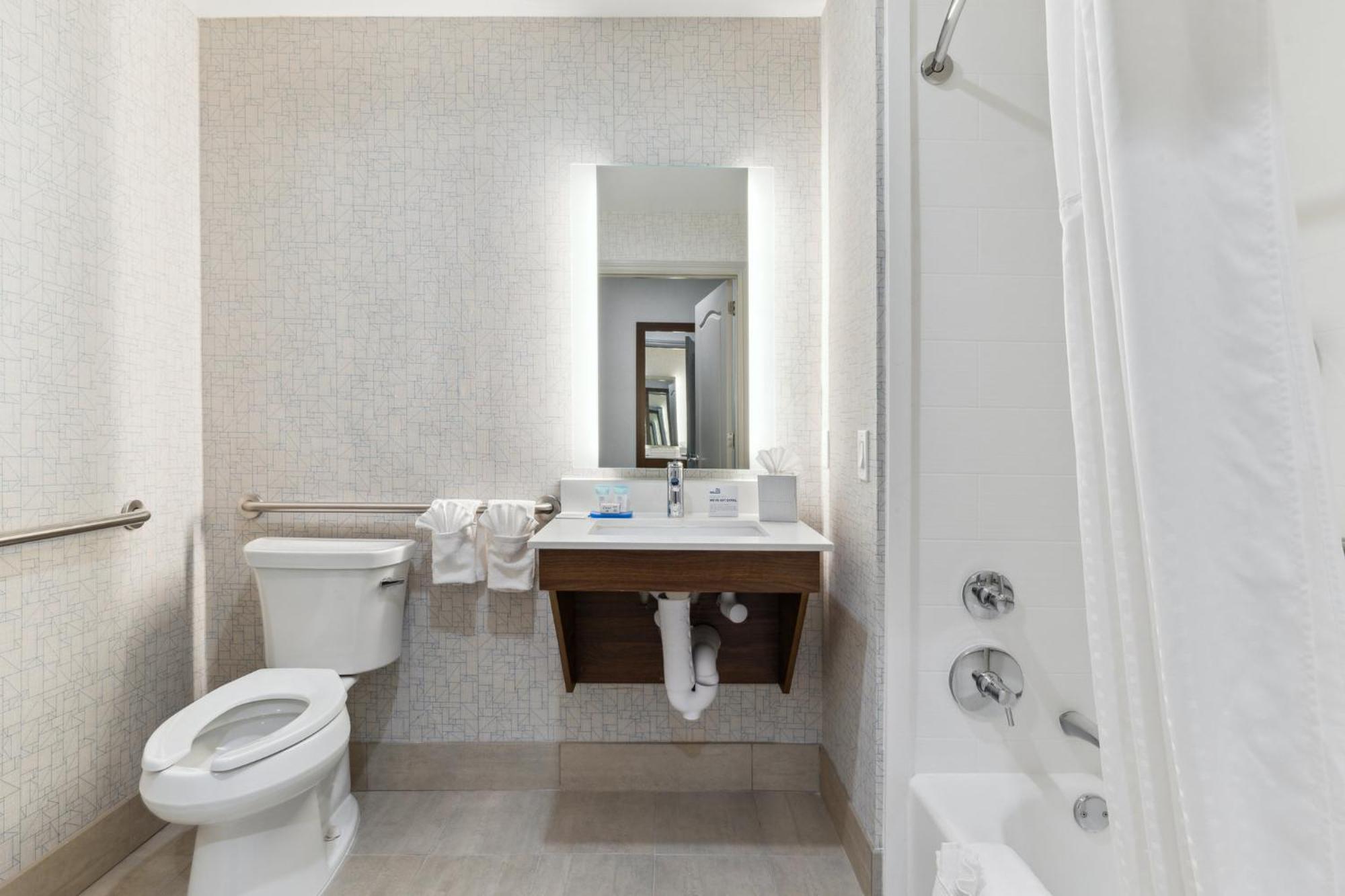 Express & Silicon Valley By Ihg Hotel Mountain View