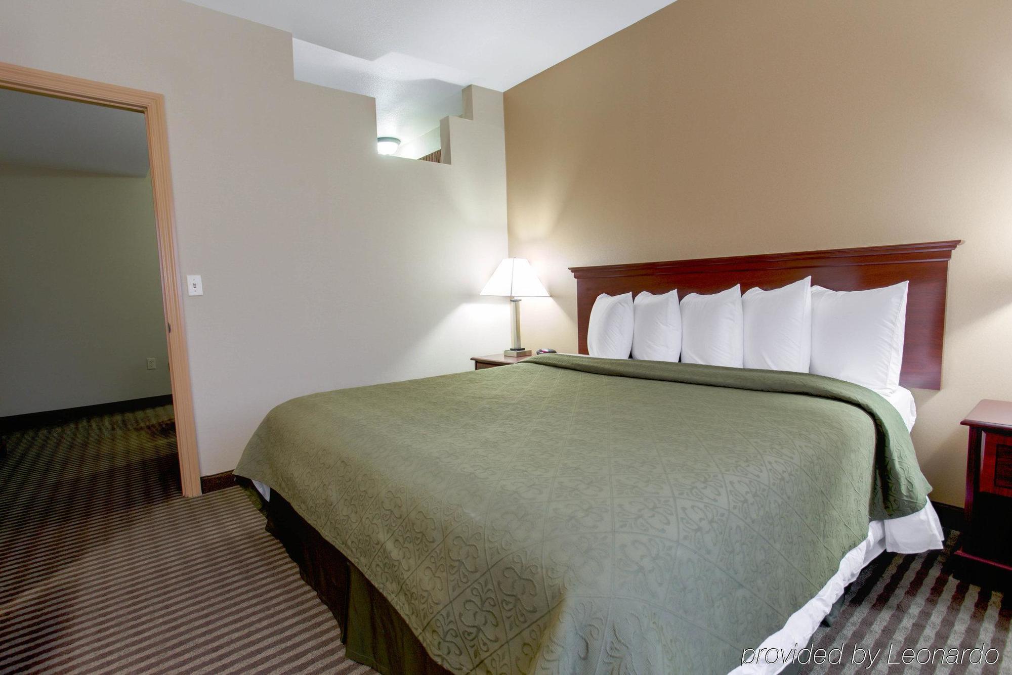 Express & Silicon Valley By Ihg Hotel 3*