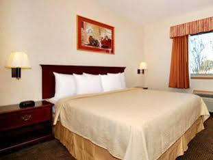 Hotel Express & Silicon Valley By Ihg